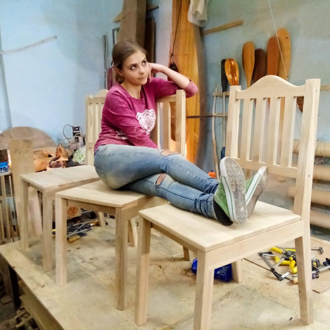 Стулья, деревянные кресла, скамейки, мебель из дерева